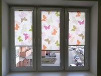 Рулонные кассетные шторы на пластиковые окна, ткань Бабочки