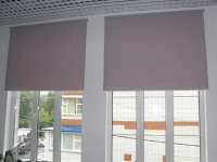 Рулонные шторы на окна для офиса